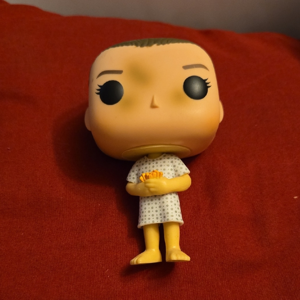 Funko Pop Stranger Things Eleven in Hospital Gown no box
